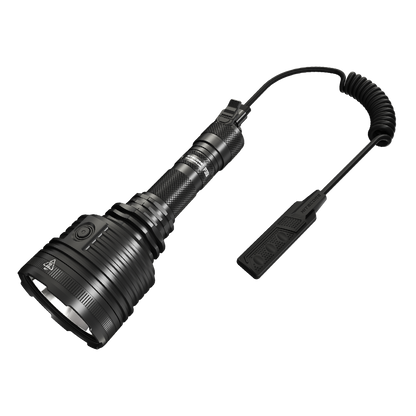 Nitecore P30i 2000 Lumens - Lampe Tactique Longue Portée Rechargeable USB-C - Portée 1000m - Interrupteur Déporté RSW2i